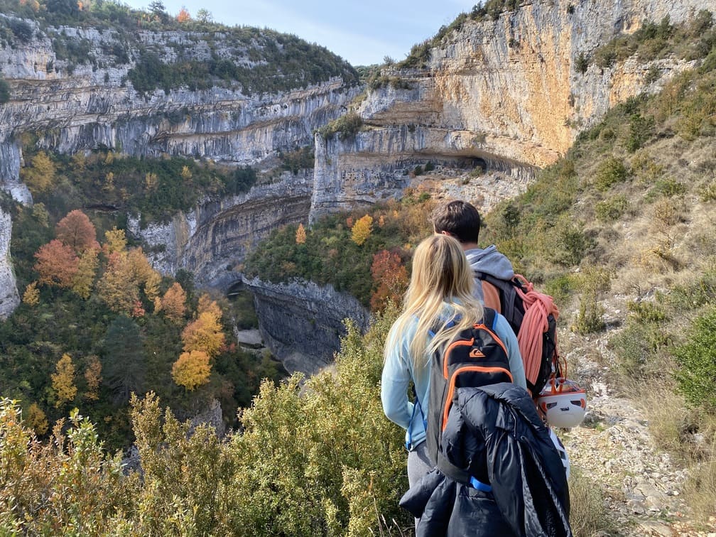 Vue panoramique sur le paysage de montagne à Saint-Lary